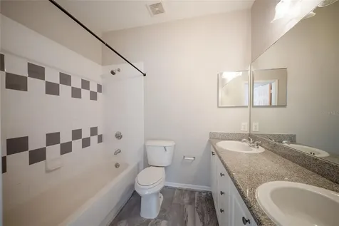 7633 Plantation Circle University Park FL 34201