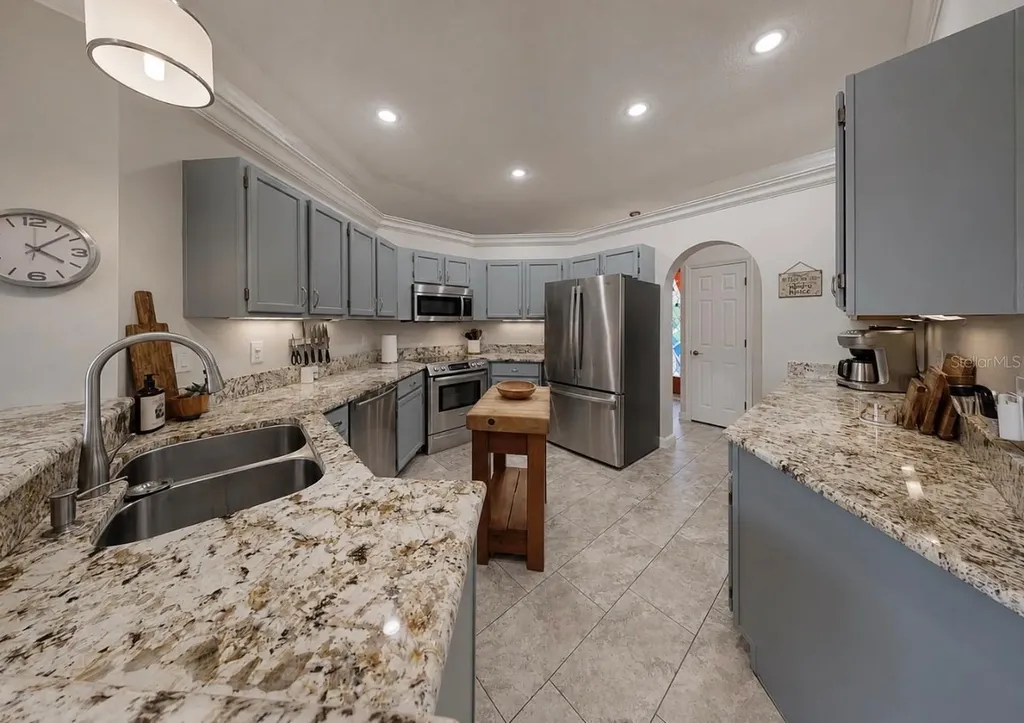 5204 Green Forest Court Tampa FL 33647