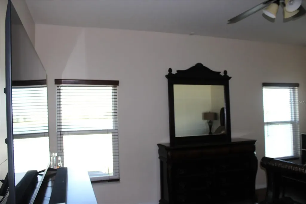 433 York Dale Drive Ruskin FL 33570