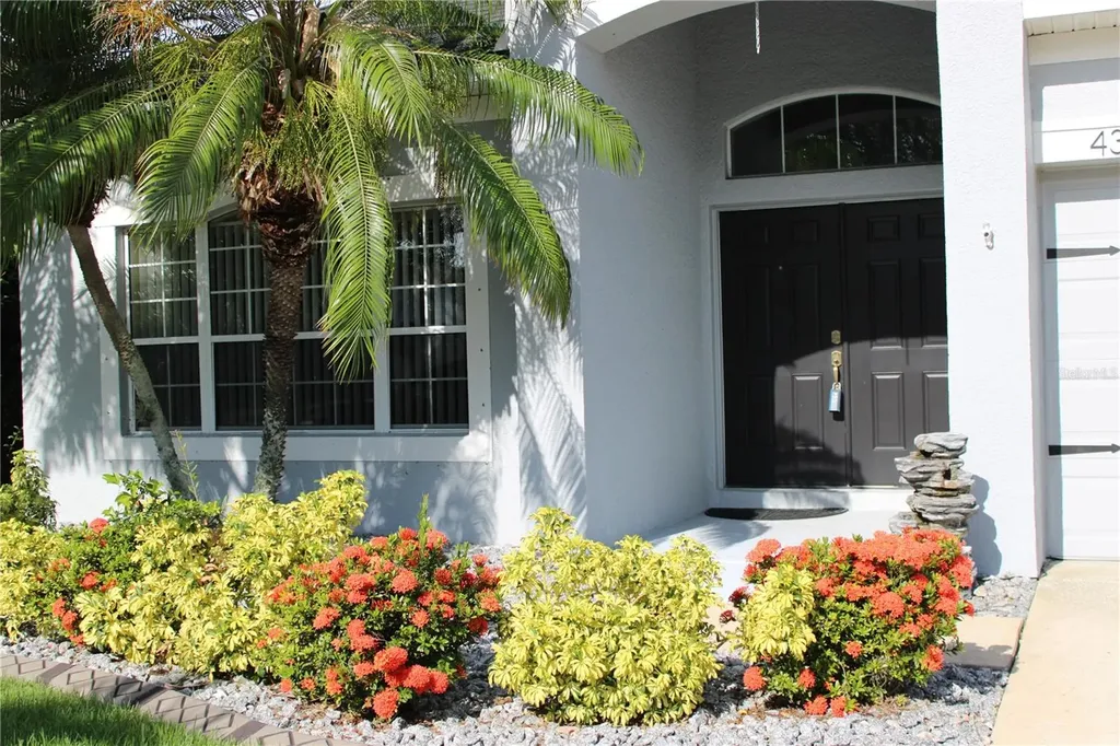 433 York Dale Drive Ruskin FL 33570