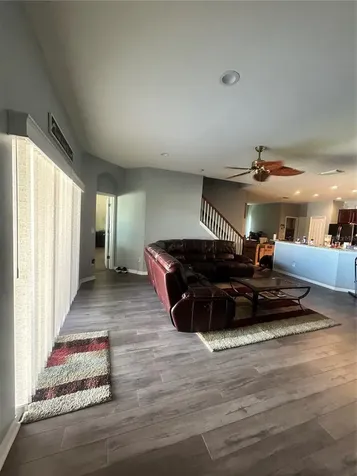 433 York Dale Drive Ruskin FL 33570