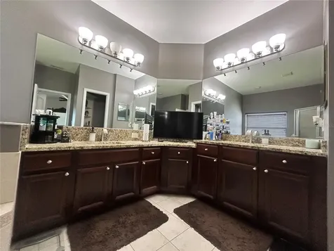 433 York Dale Drive Ruskin FL 33570