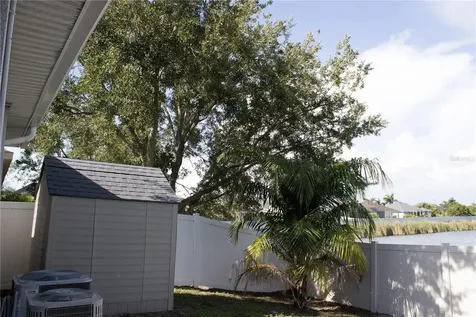 433 York Dale Drive Ruskin FL 33570