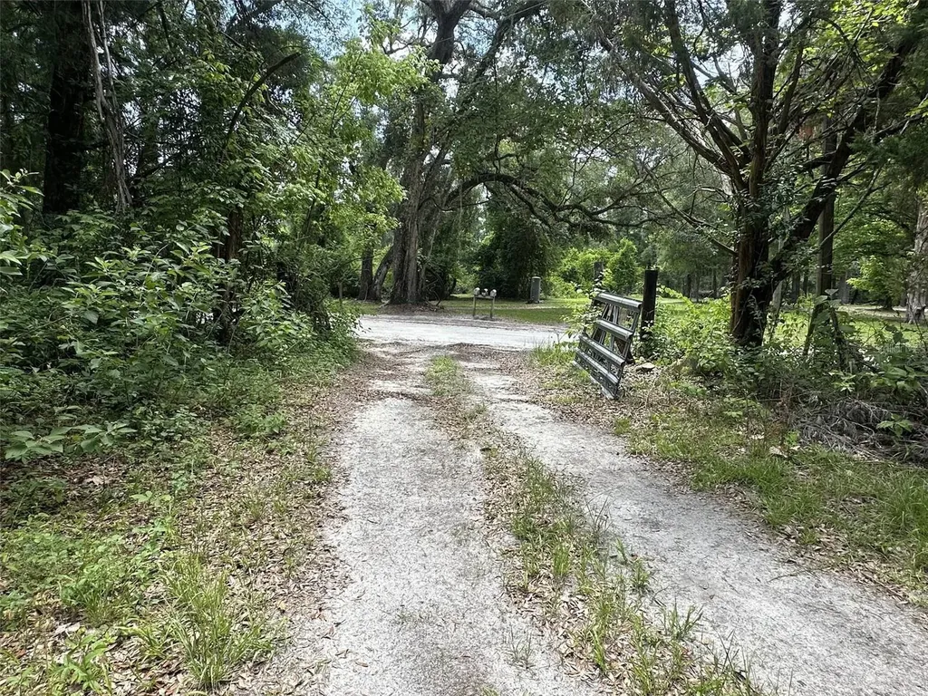 367 SW Kinard Court Fort White FL 32038