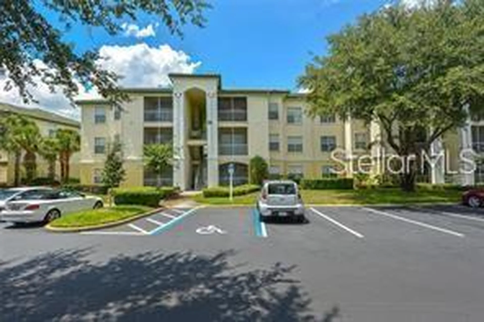 8902 Legacy Court Kissimmee FL 34747