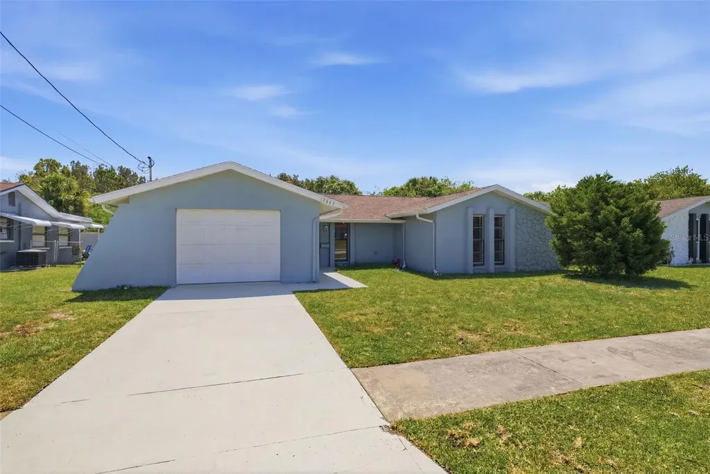 12824 1st Isle Hudson FL 34667