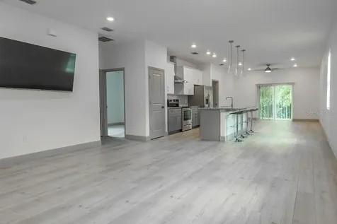 231 N Julia Avenue Deland FL 32720