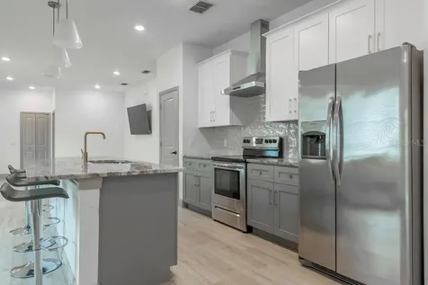 231 N Julia Avenue Deland FL 32720