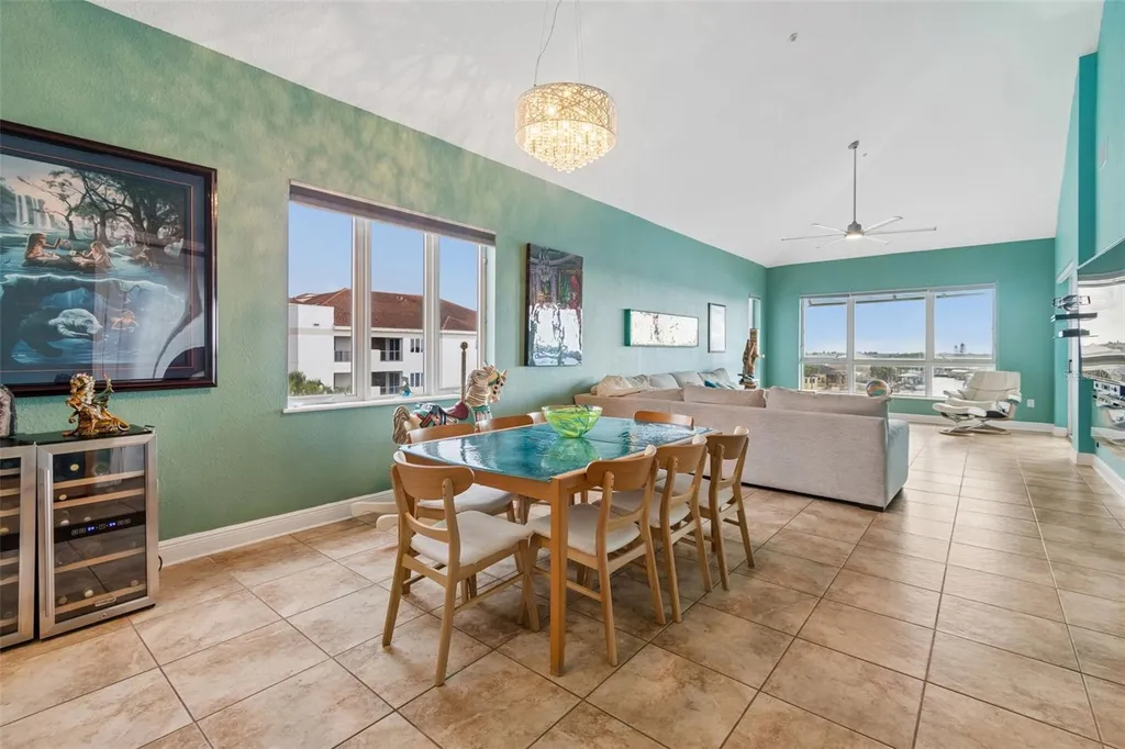1038 Bellasol Way Apollo Beach FL 33572