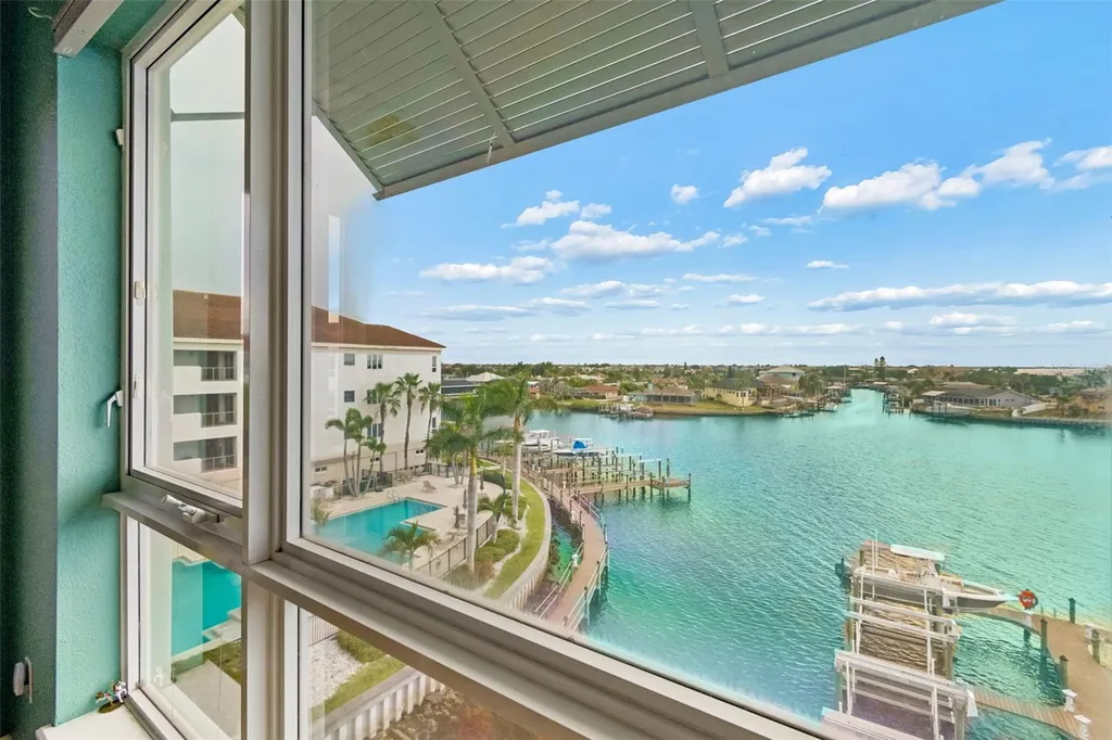 1038 Bellasol Way Apollo Beach FL 33572