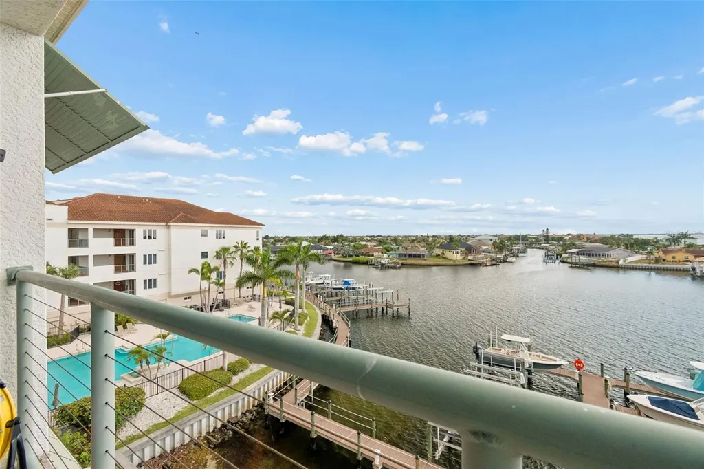 1038 Bellasol Way Apollo Beach FL 33572