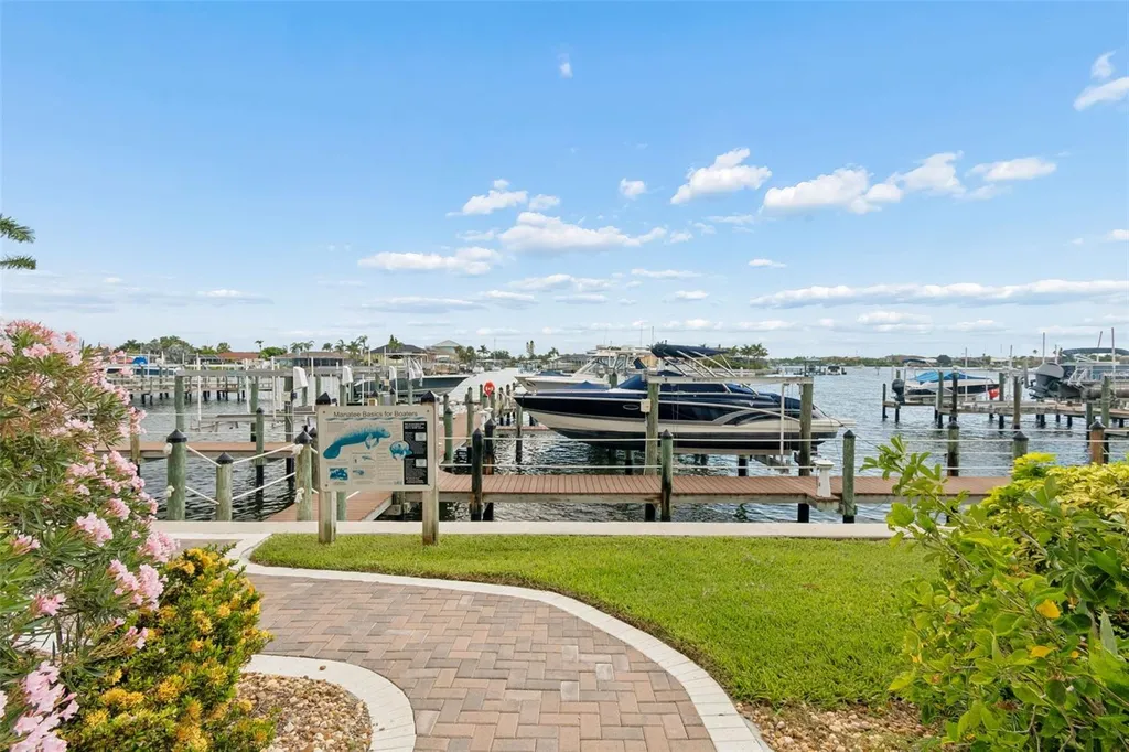 1038 Bellasol Way Apollo Beach FL 33572
