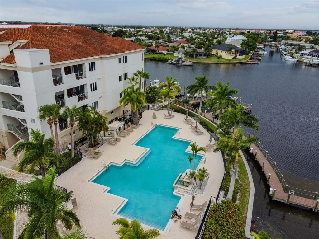 1038 Bellasol Way Apollo Beach FL 33572