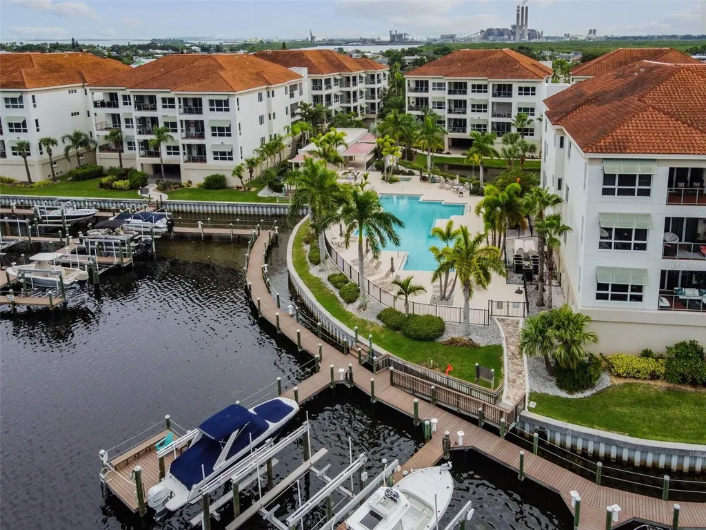 1038 Bellasol Way Apollo Beach FL 33572