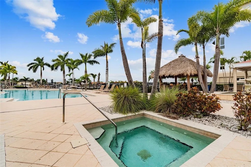 1038 Bellasol Way Apollo Beach FL 33572