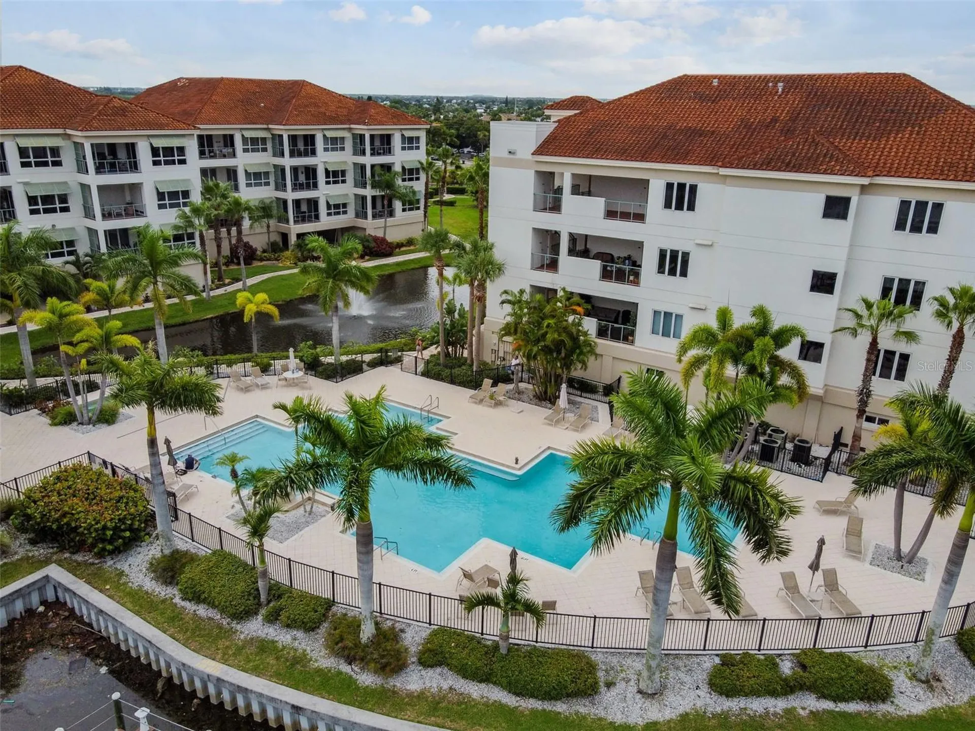 1038 Bellasol Way Apollo Beach FL 33572