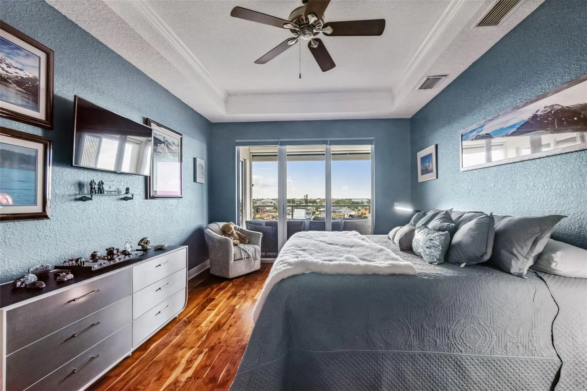 1038 Bellasol Way Apollo Beach FL 33572