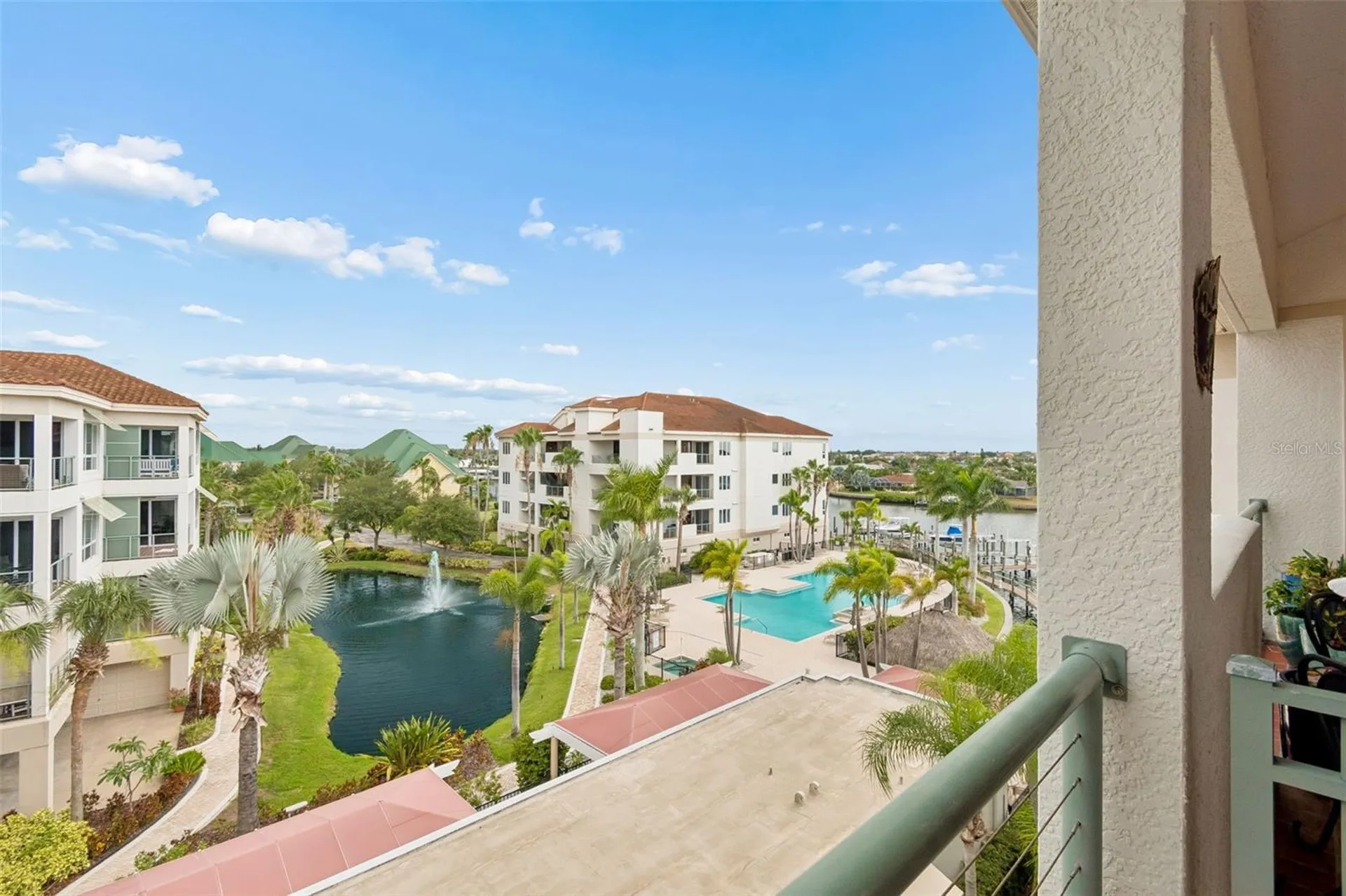 1038 Bellasol Way Apollo Beach FL 33572