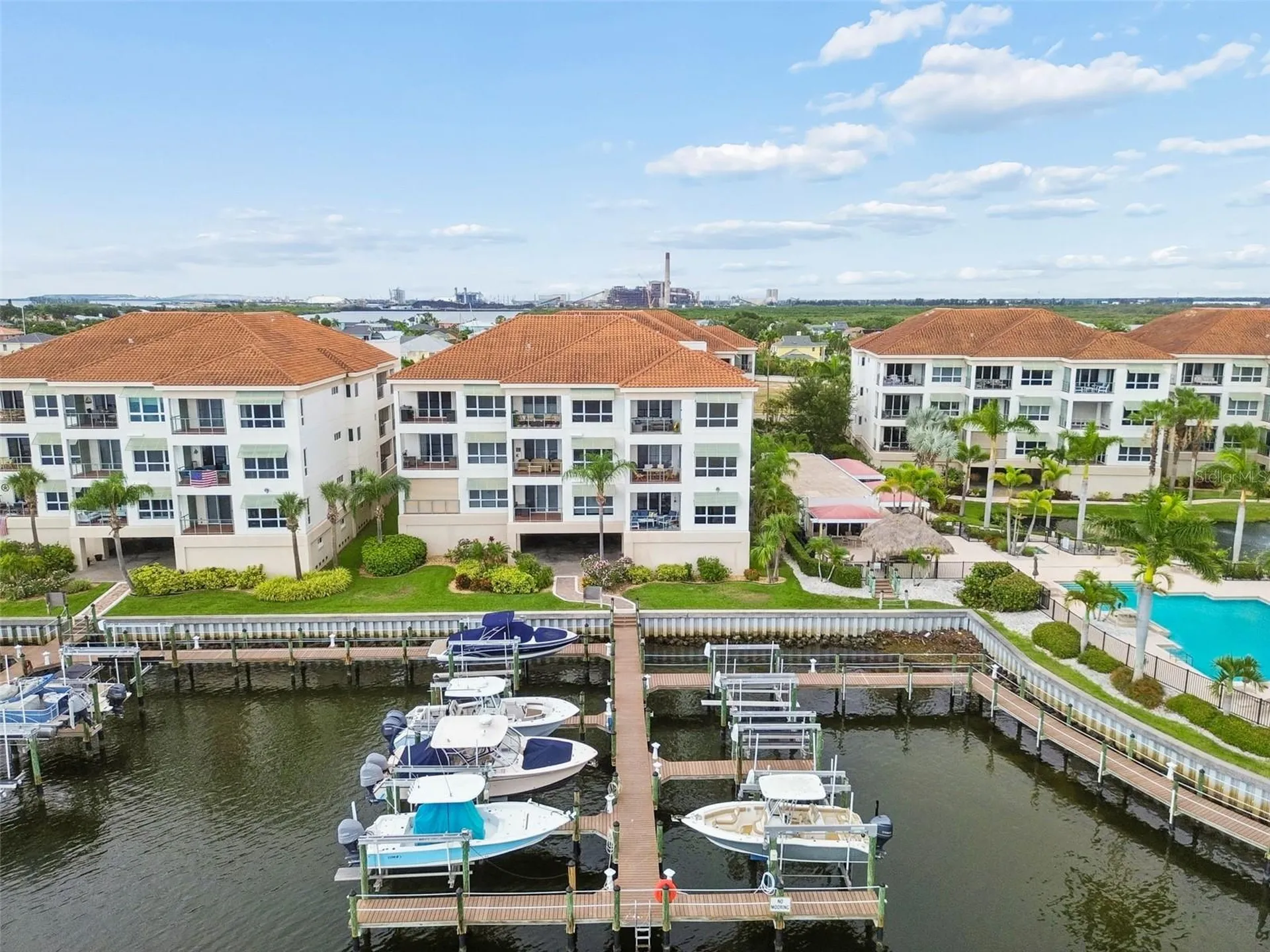 1038 Bellasol Way Apollo Beach FL 33572
