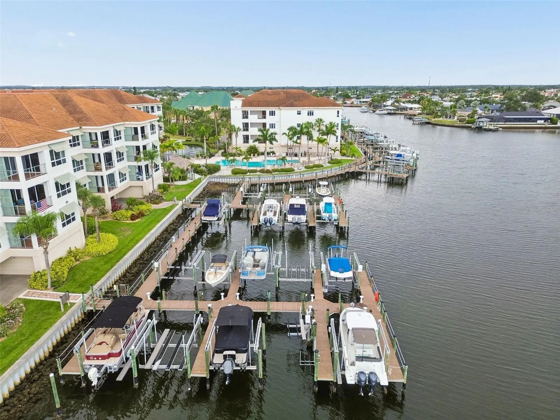 1038 Bellasol Way Apollo Beach FL 33572