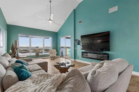 1038 Bellasol Way Apollo Beach FL 33572