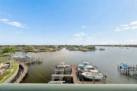 1038 Bellasol Way Apollo Beach FL 33572