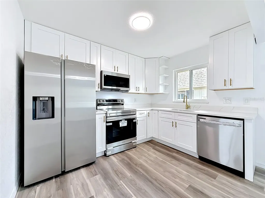 8454 Austin N Pinellas Park FL 33781