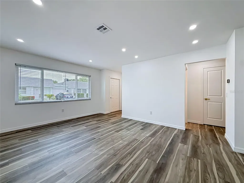 8454 Austin N Pinellas Park FL 33781