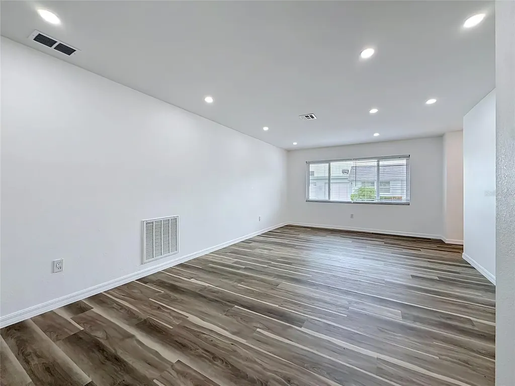 8454 Austin N Pinellas Park FL 33781