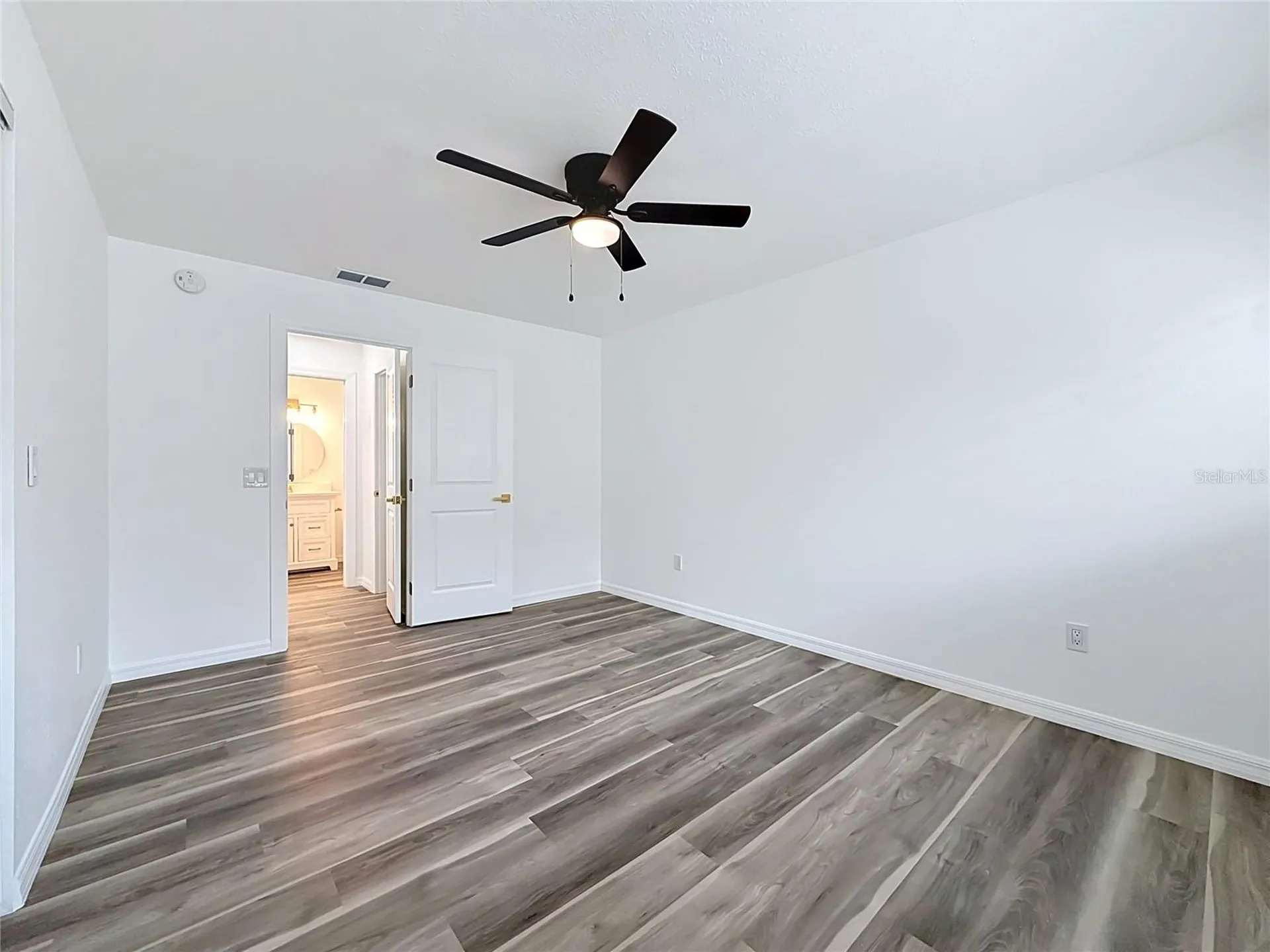 8454 Austin N Pinellas Park FL 33781