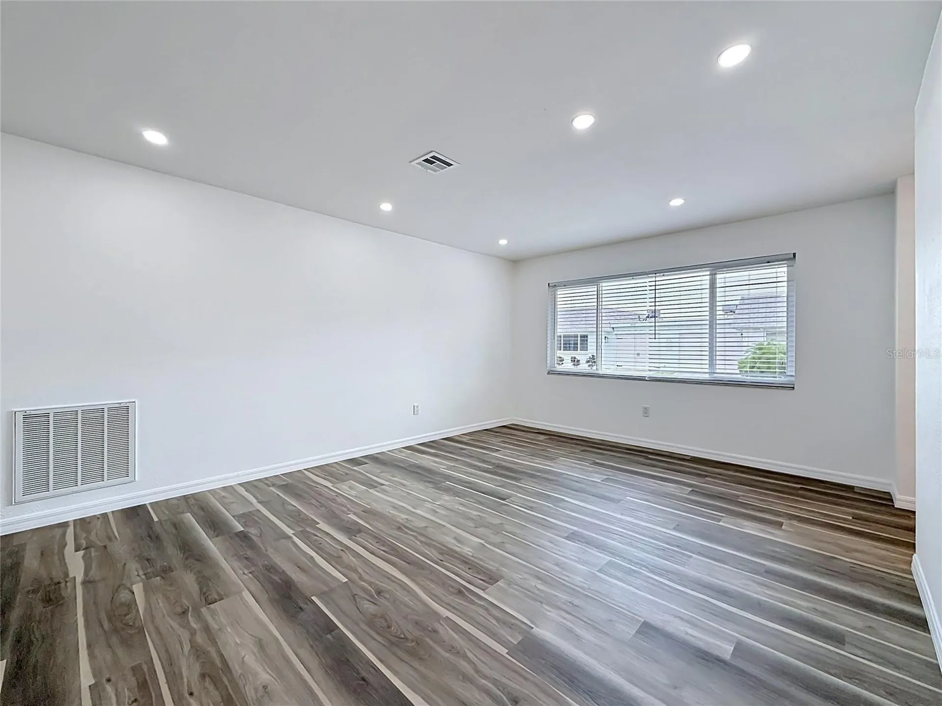8454 Austin N Pinellas Park FL 33781