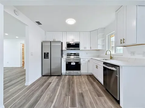 8454 Austin N Pinellas Park FL 33781