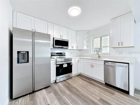 8454 Austin N Pinellas Park FL 33781