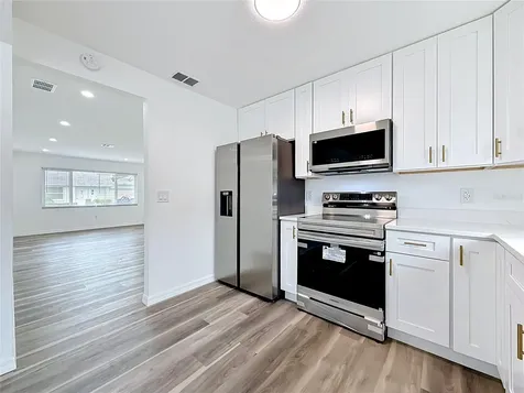 8454 Austin N Pinellas Park FL 33781