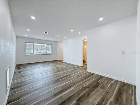 8454 Austin N Pinellas Park FL 33781