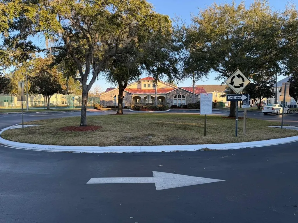 2714 Club Cortile Circle Kissimmee FL 34746