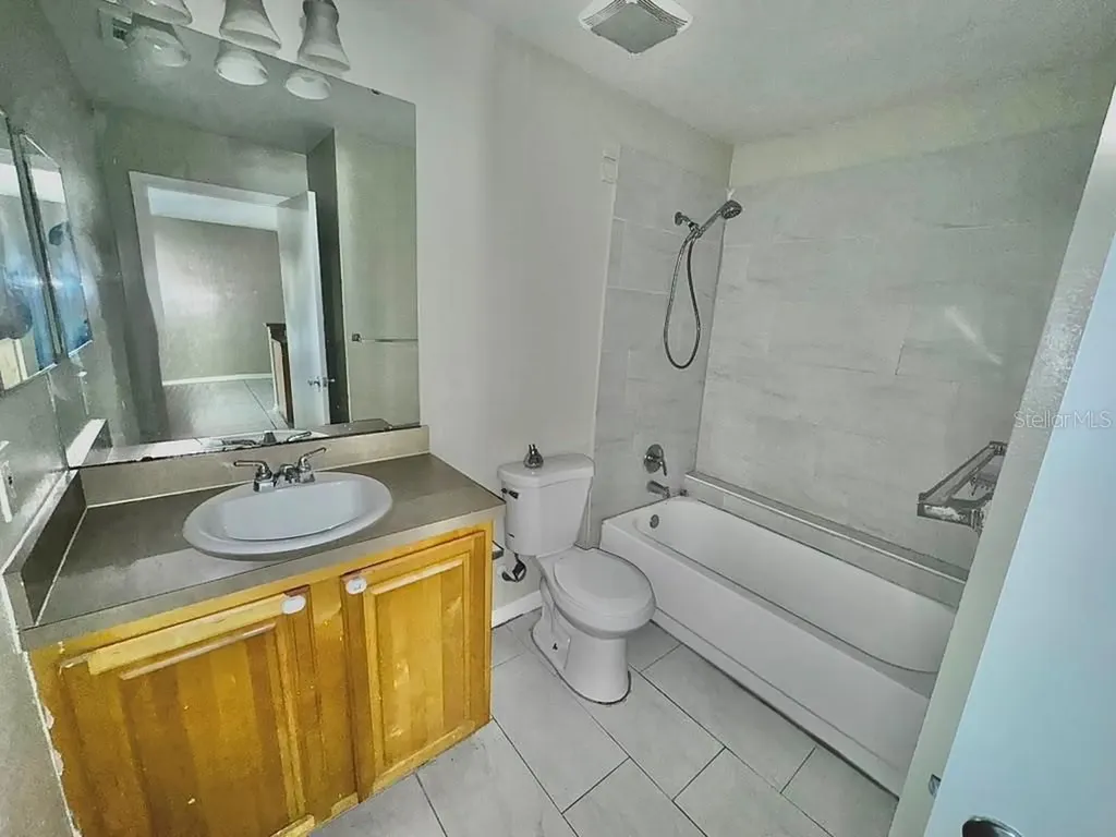 5962 Westgate Drive Orlando FL 32835