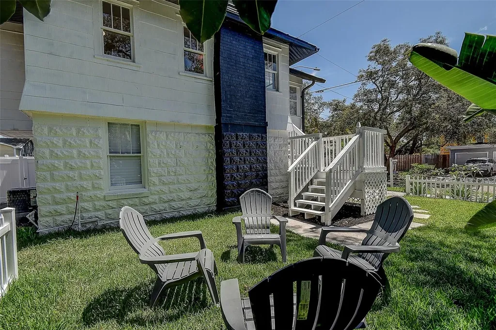212 48th Street N St Petersburg FL 33713