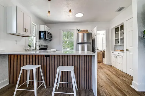 212 48th Street N St Petersburg FL 33713