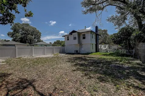 212 48th Street N St Petersburg FL 33713