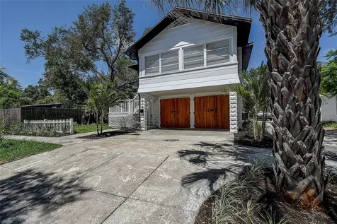 212 48th Street N St Petersburg FL 33713
