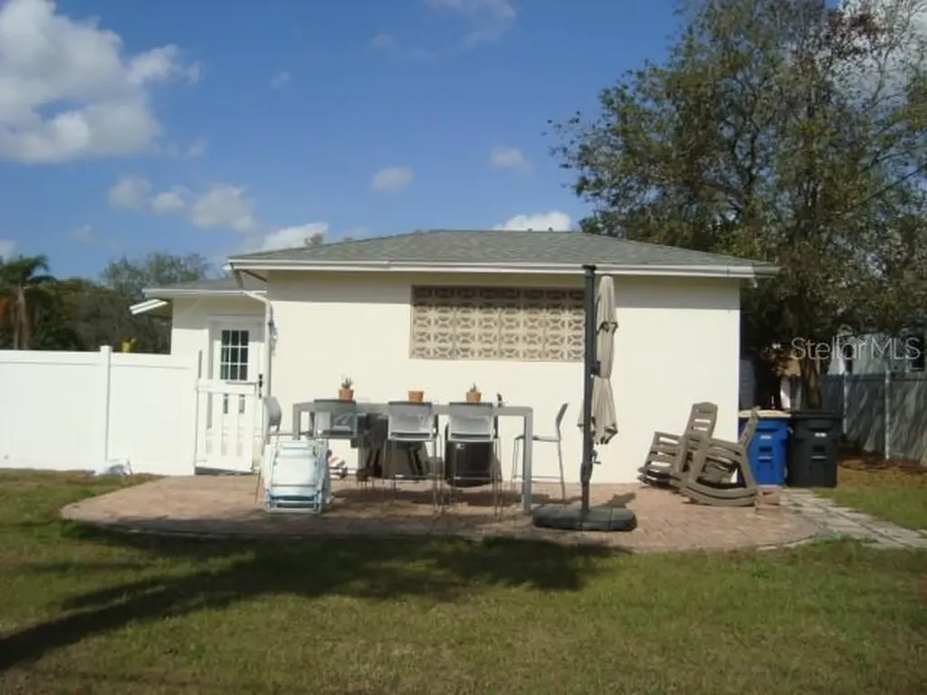 11 N Crest Avenue Clearwater FL 33755