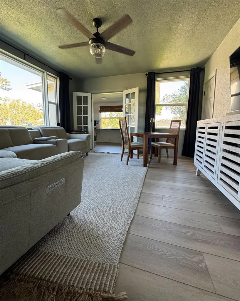 11 N Crest Avenue Clearwater FL 33755