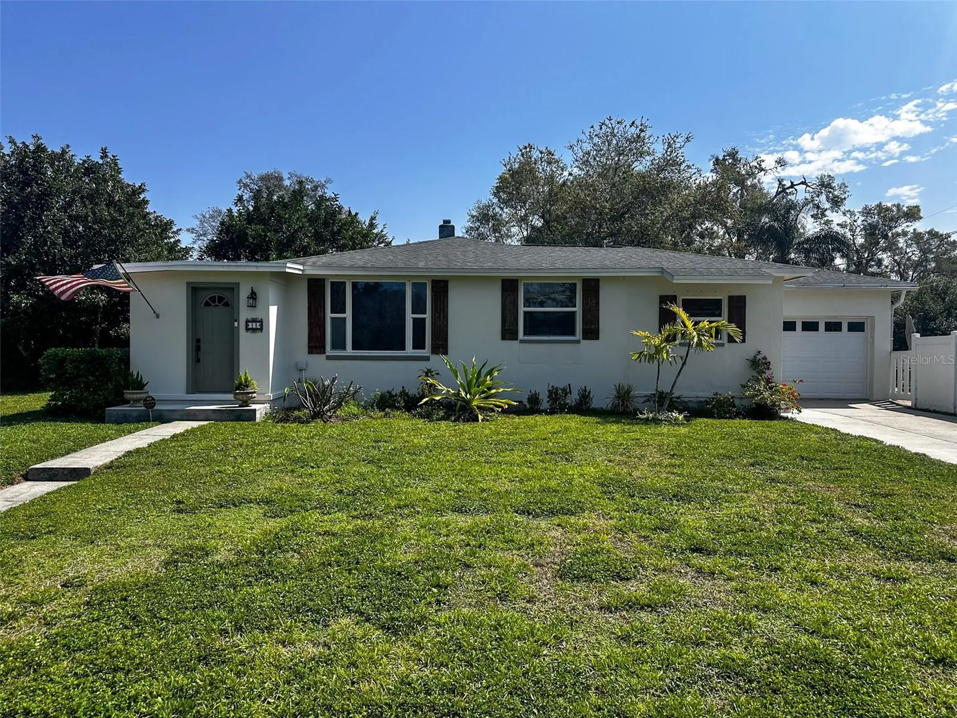 11 N Crest Avenue Clearwater FL 33755