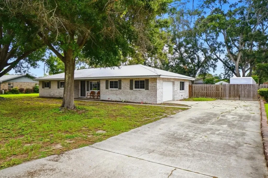 1210 Carol Avenue Auburndale FL 33823
