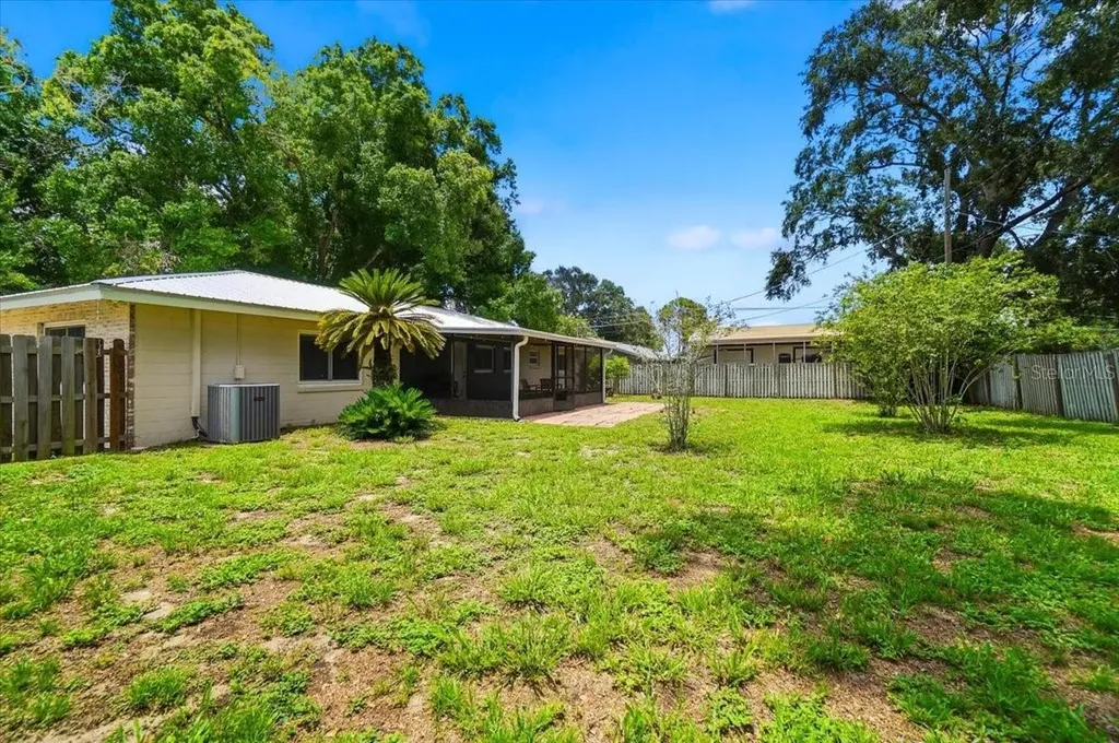 1210 Carol Avenue Auburndale FL 33823