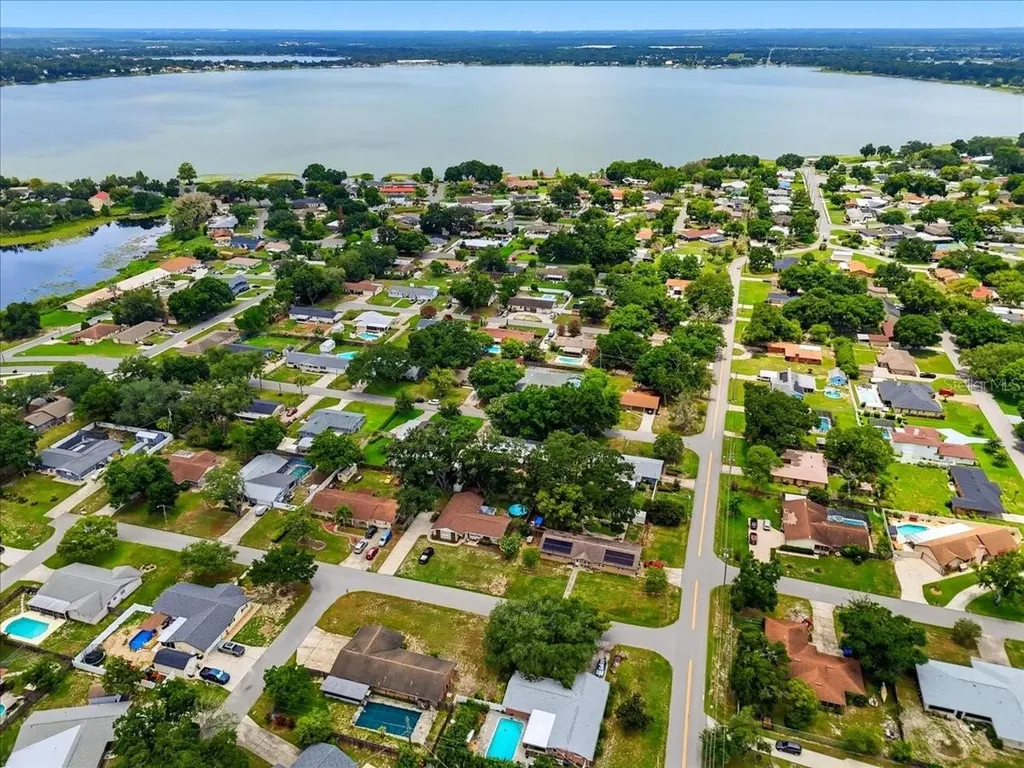 1210 Carol Avenue Auburndale FL 33823