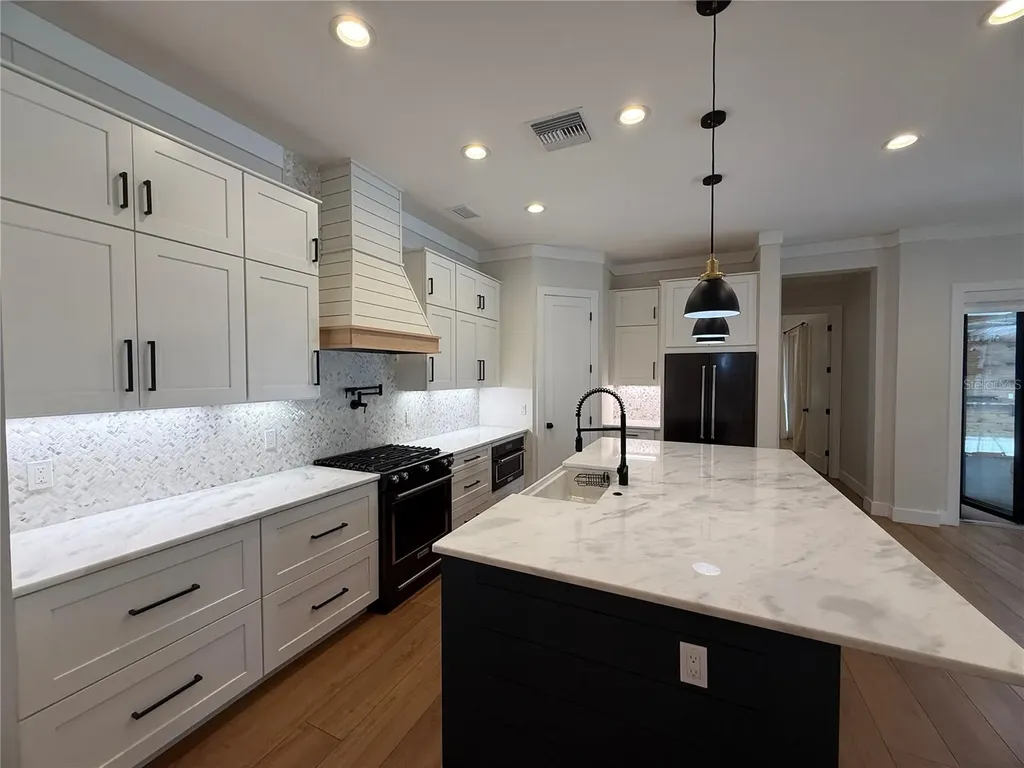 20 W Crest Avenue Winter Garden FL 34787