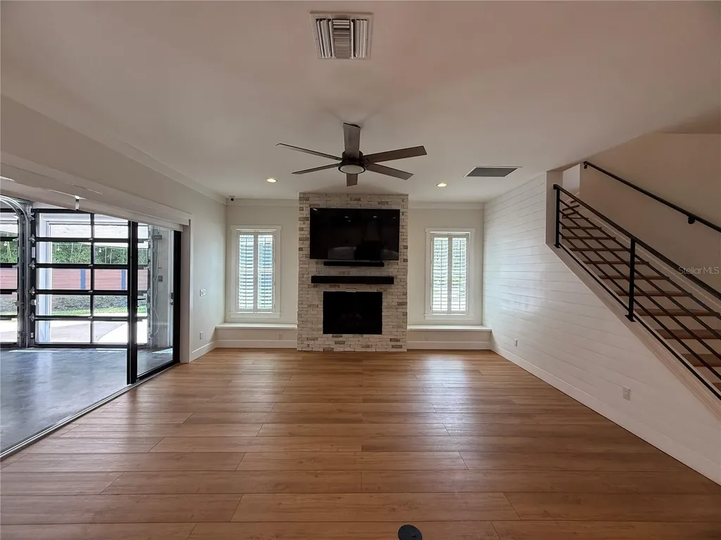 20 W Crest Avenue Winter Garden FL 34787