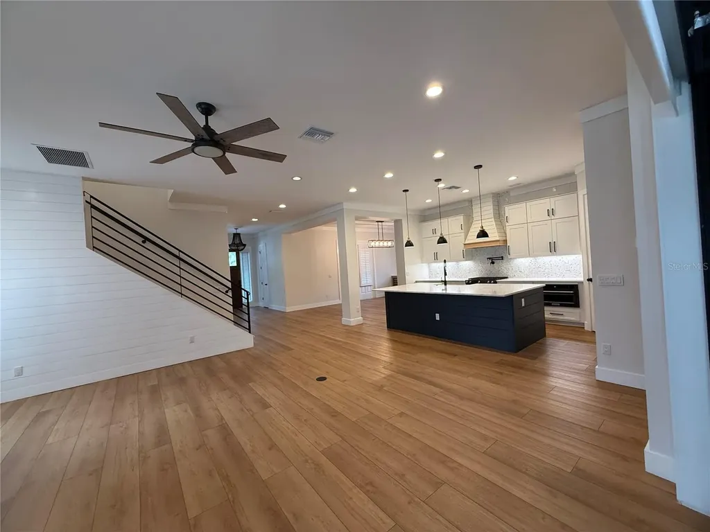 20 W Crest Avenue Winter Garden FL 34787